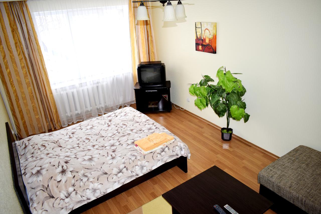 Apartment On Krushelnitskoy 73 Rivne Bagian luar foto