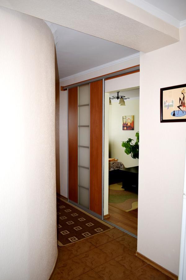 Apartment On Krushelnitskoy 73 Rivne Bagian luar foto