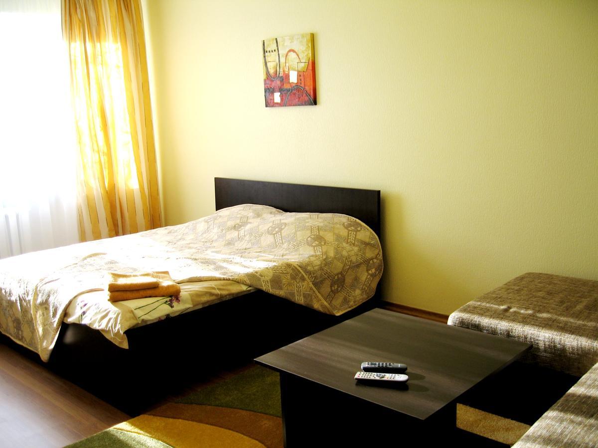 Apartment On Krushelnitskoy 73 Rivne Bagian luar foto