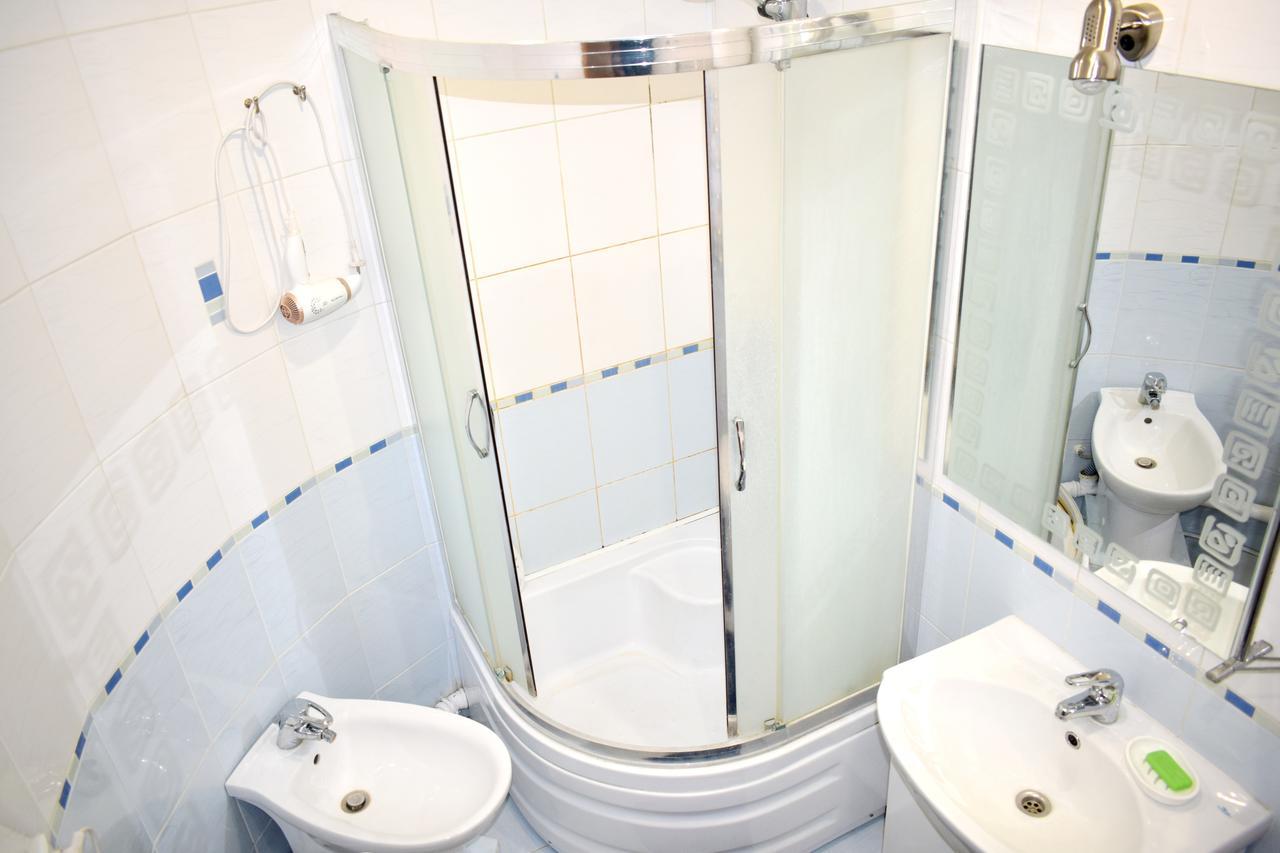 Apartment On Krushelnitskoy 73 Rivne Bagian luar foto